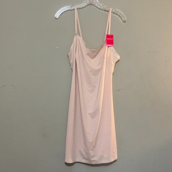 SPANX Thinstincts Convertible Slip Smooth Nude/Champagne Convertible Straps XL - Picture 1 of 6